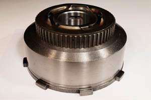 direct clutch drum with intermediate roller clutch assembly